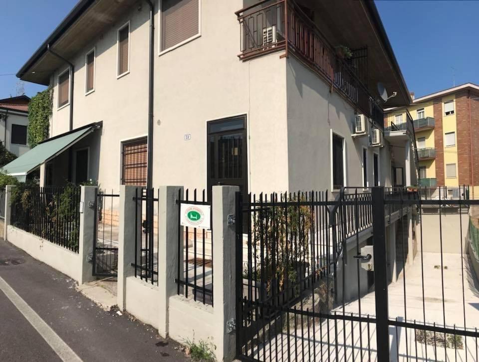 Appartamento Affitti Brevi Verona Colors/G.B. Rossi Friendly المظهر الخارجي الصورة